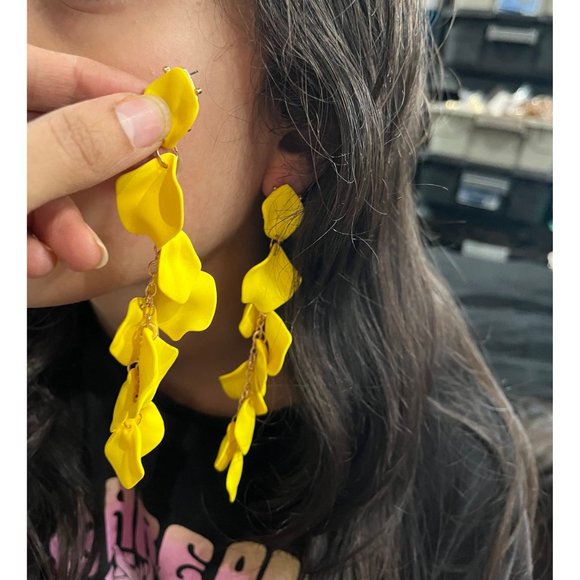 Yellow earrings , yellow flower earrings , yellow petal earrings , acrylic rose - Picture 3 of 5